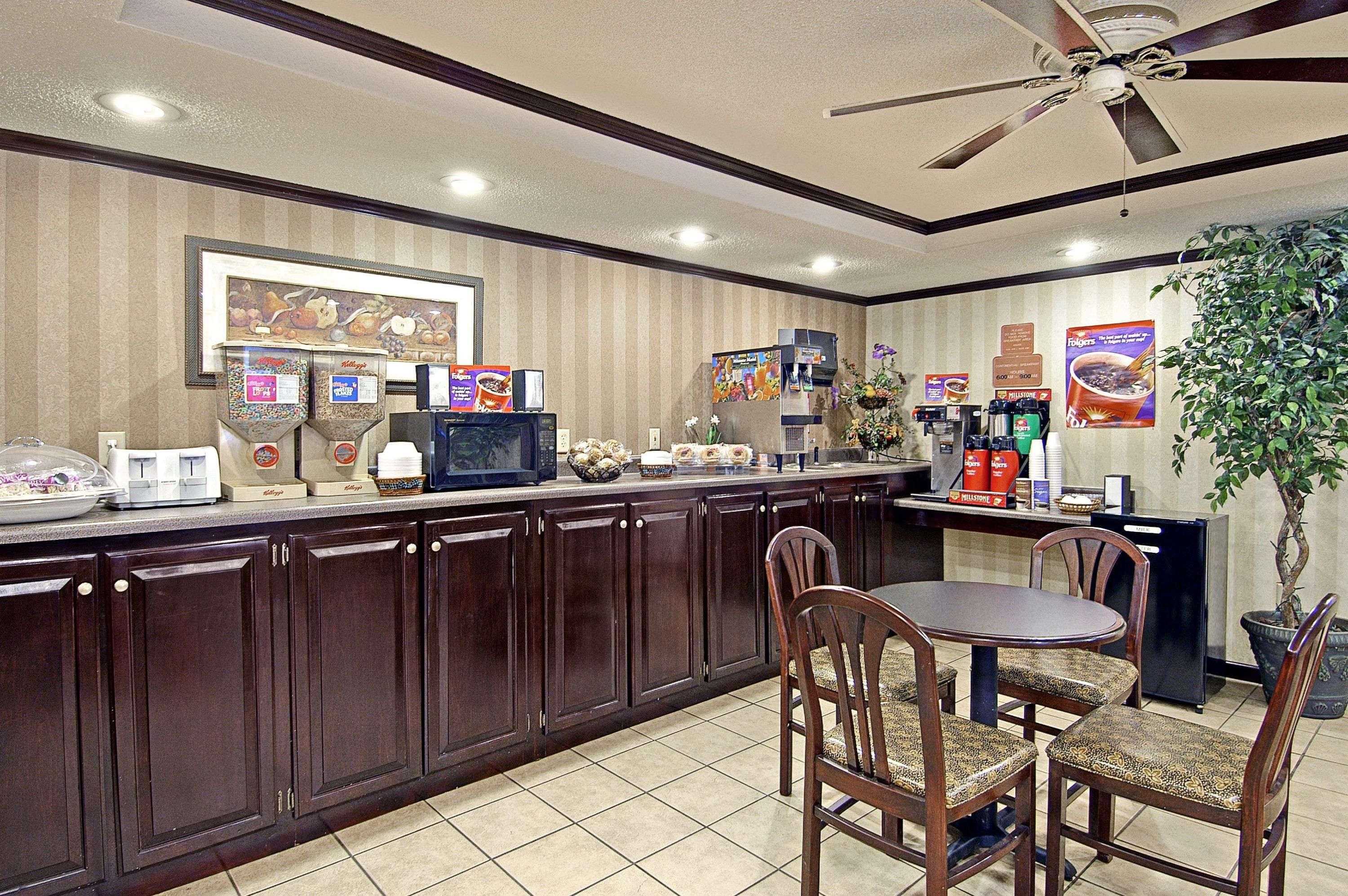 Days Inn & Suites By Wyndham Fort Valley Luaran gambar
