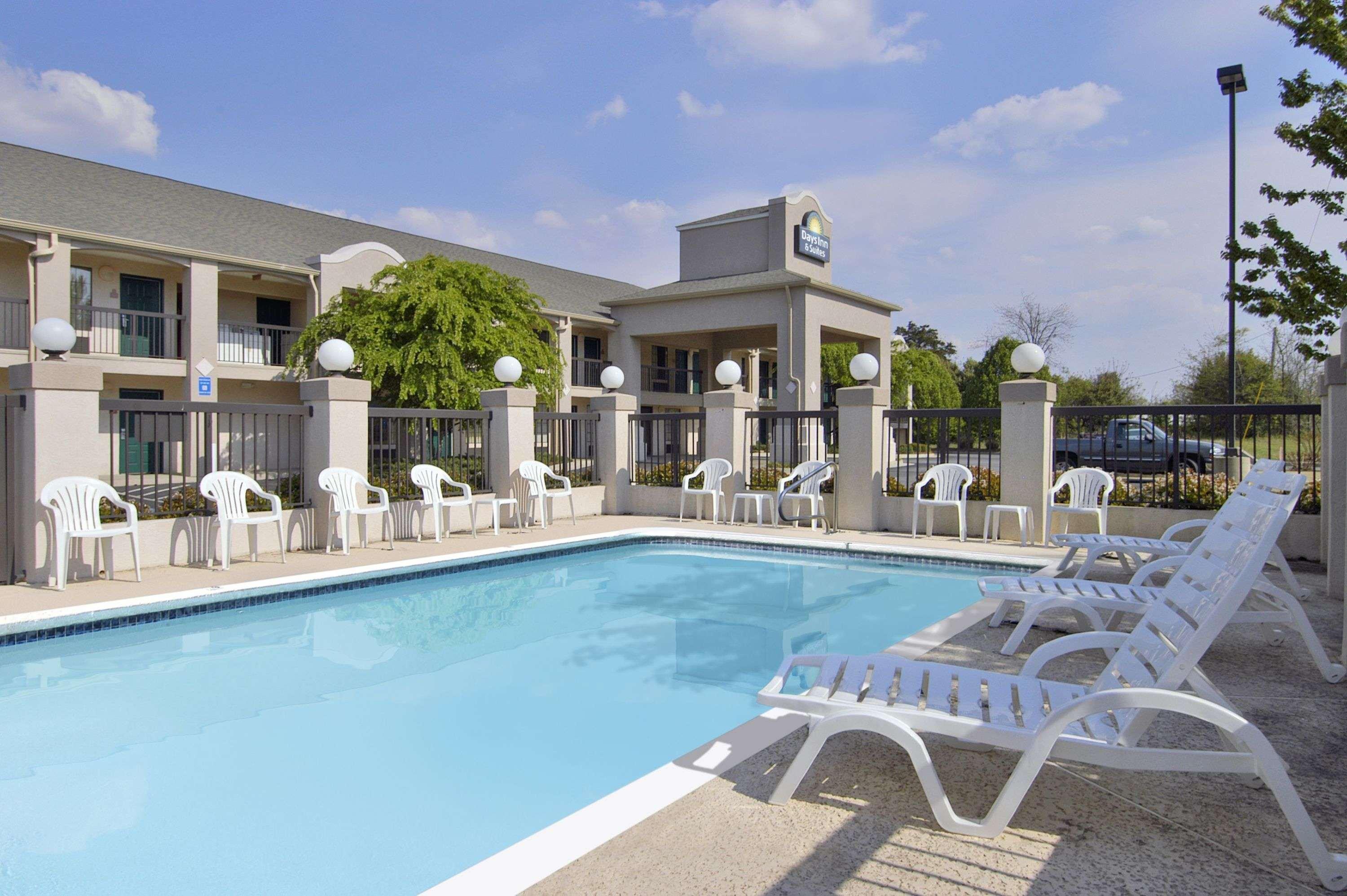 Days Inn & Suites By Wyndham Fort Valley Luaran gambar