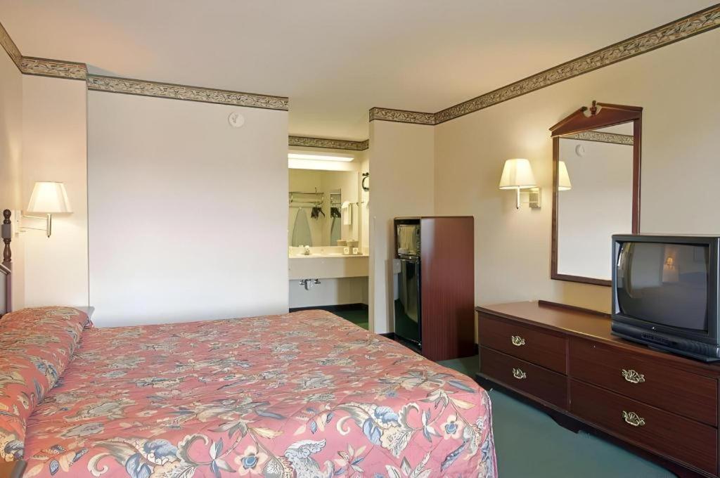 Days Inn & Suites By Wyndham Fort Valley Luaran gambar