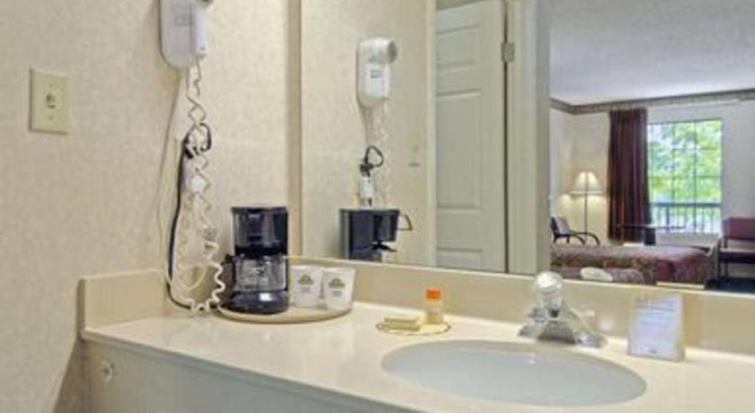 Days Inn & Suites By Wyndham Fort Valley Luaran gambar