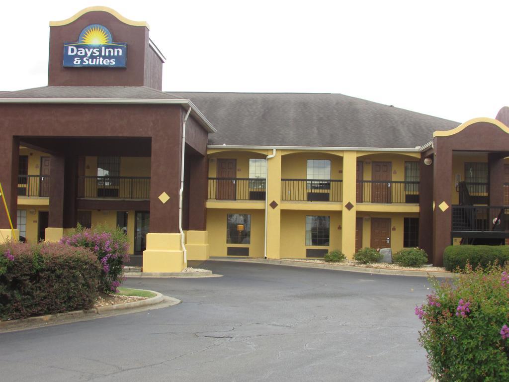 Days Inn & Suites By Wyndham Fort Valley Luaran gambar